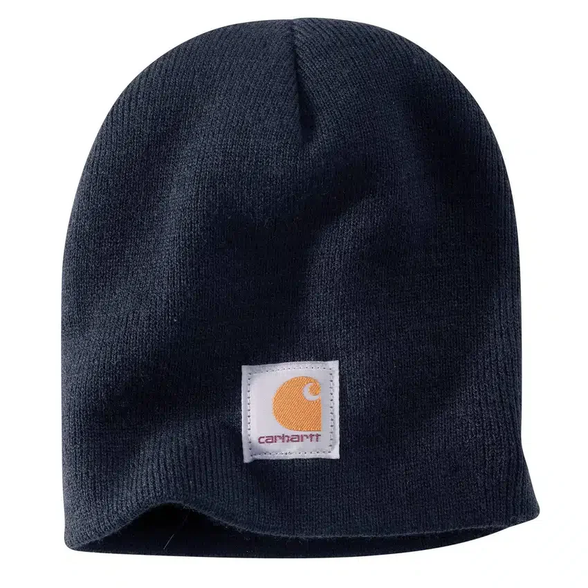 Gorro com emblema em malha