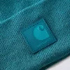 Gorro com remendo tonal