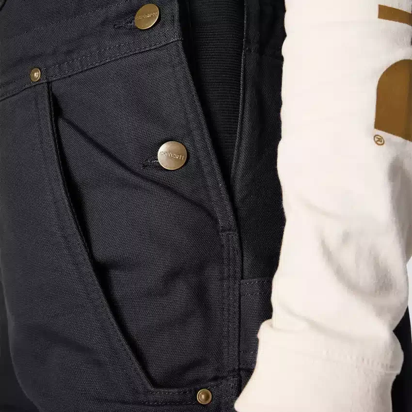 Macacão feminino isolado em lona lavada