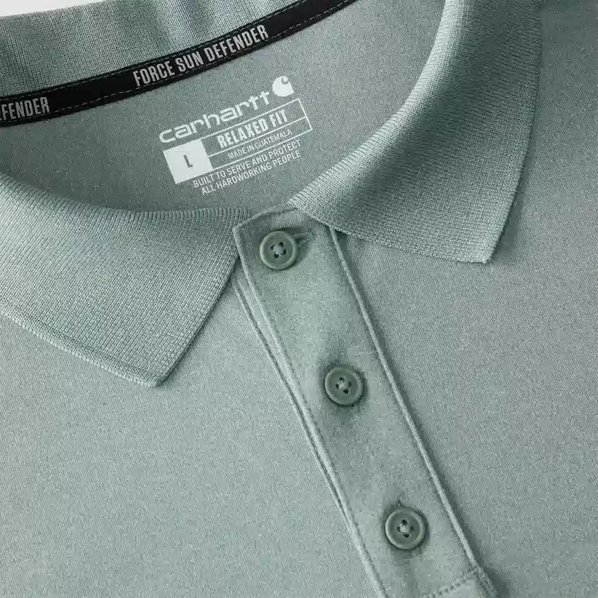 Polo masculino Force Sun Defender™ de corte descontraído com logótipo - Camisas com proteção solar