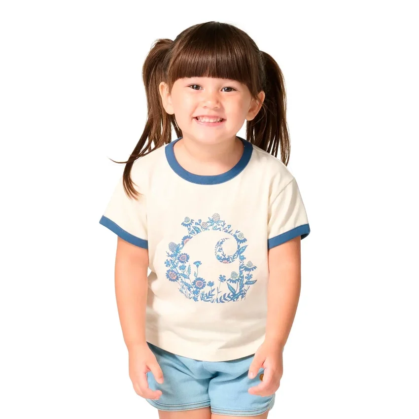 T-shirt de manguitos curtos com estampa floral «C» e gola com anel para meninas (Criança/Bebé/Jovem)