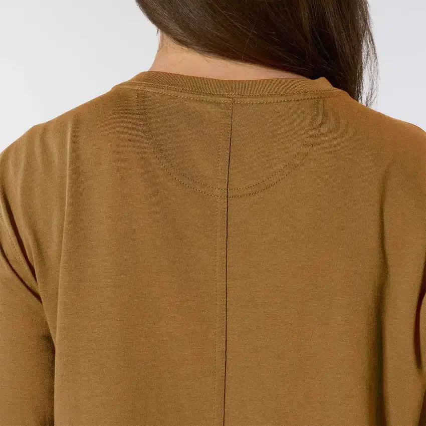 T-shirt feminina de manguitos longos com gola redonda e bolso, em Tencel