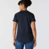 T-shirt feminina Force de corte descontraído, com bolso e tecnologia de absorção de humidade