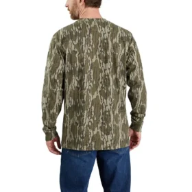 T-shirt masculina Dearborn de corte largo, tecido pesado, manguitos longos e padrão camuflado com bolsos – 100% algodão