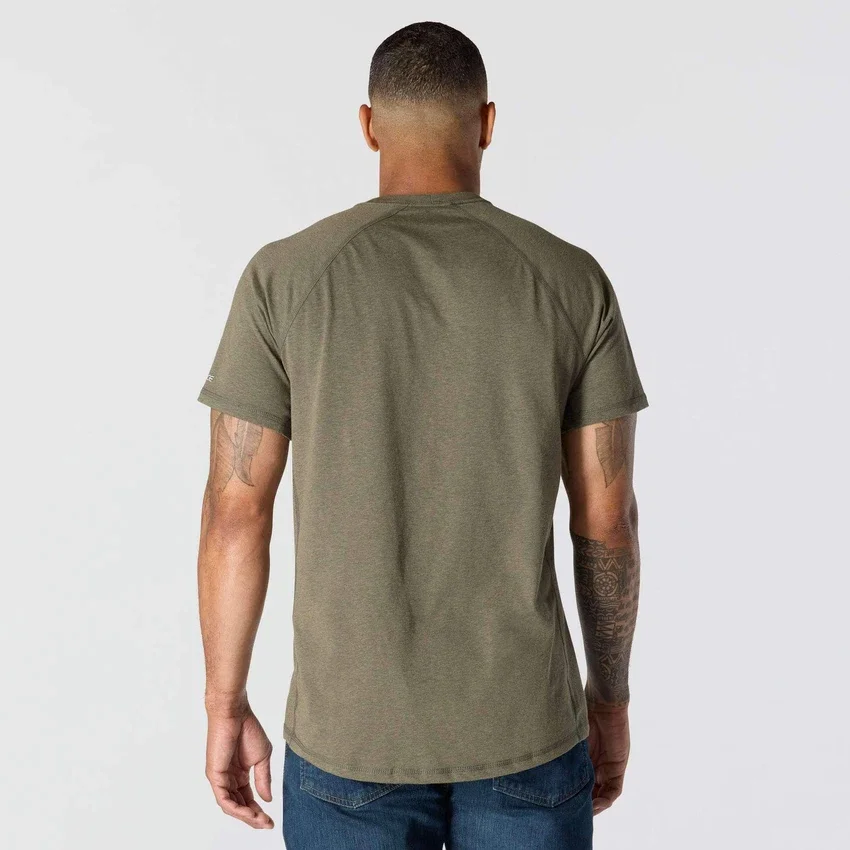 T-shirt masculina Force de corte descontraído, com absorção de humidade e bolsos