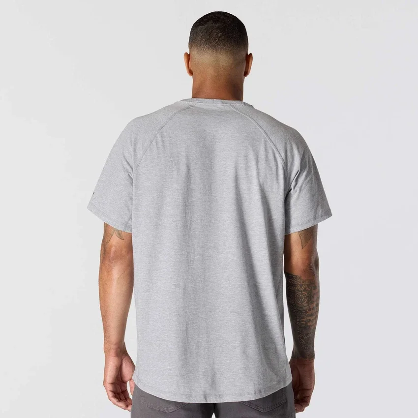 T-shirt masculina Force de corte descontraído, com absorção de humidade e bolsos