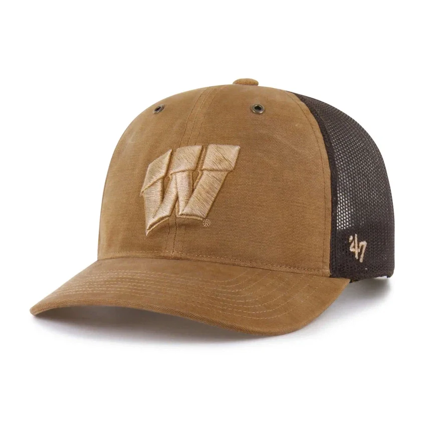 Wisconsin Badgers '47 Trucker tingido, corte descontraído